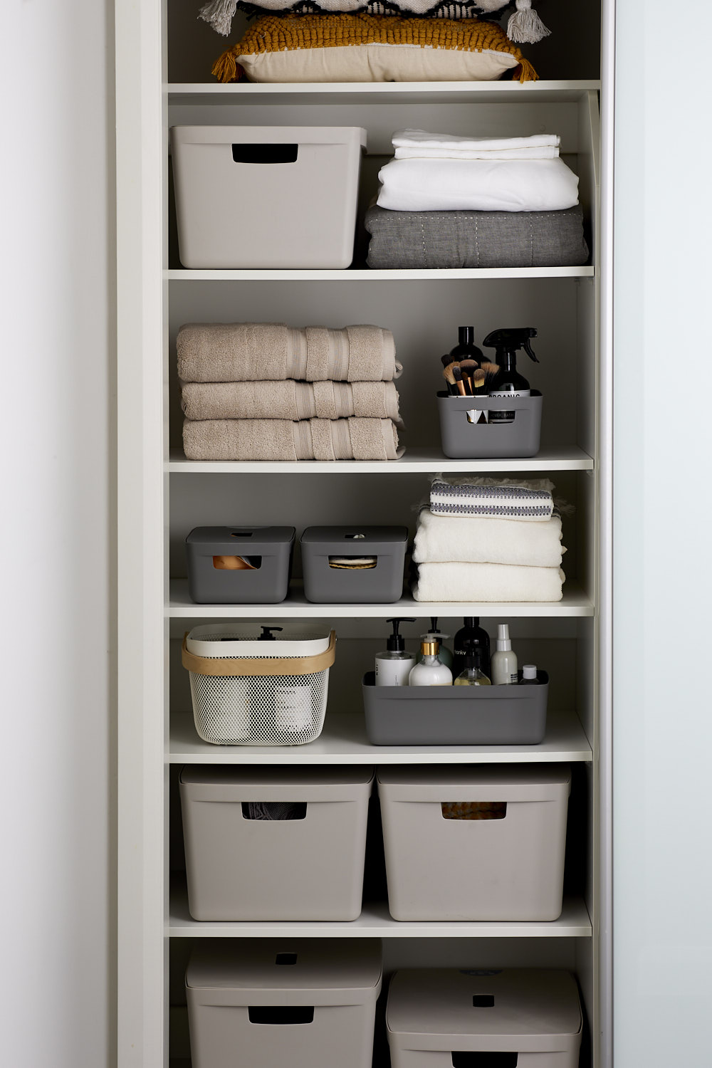 how to best fold linen for efficient storage
